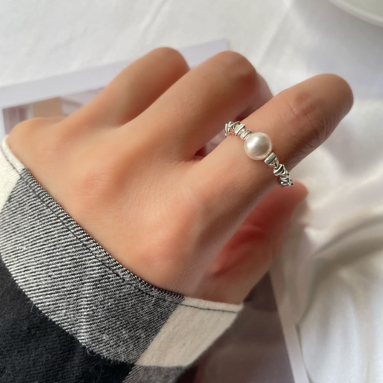 Arianell Silver Bead Ring Yellmok