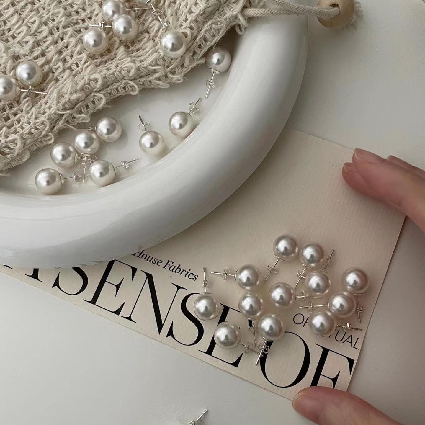 Tina Pearl Studs Yellmok